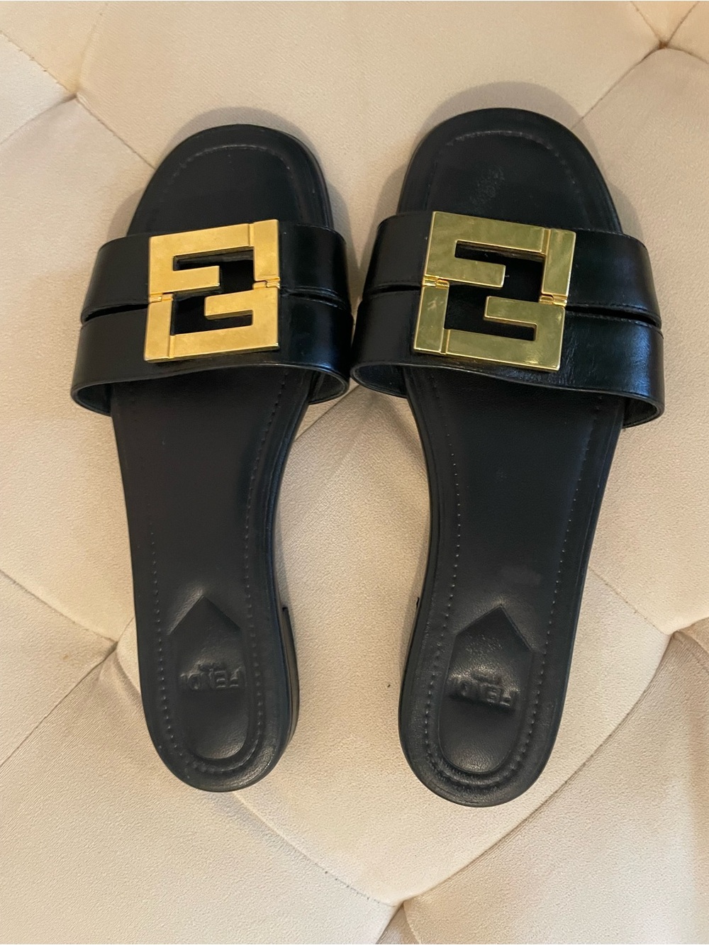 Fendi FFold Leather Flat Sandals Black size 36 / 6 - Picture 7 of 9